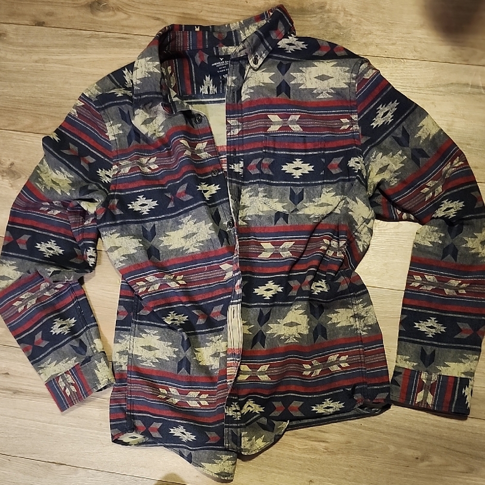American Eagle Outfitters Geometric Button-Up Shirt